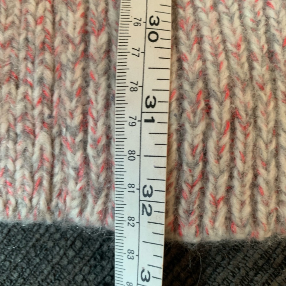 American Eagle Outfitters cardigan sweater. Size XS/S. - Picture 8 of 8